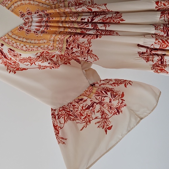 Free‎ People Flowy Bohemian Tunic Blouse Bell Sleeves Size Medium - Picture 2 of 9